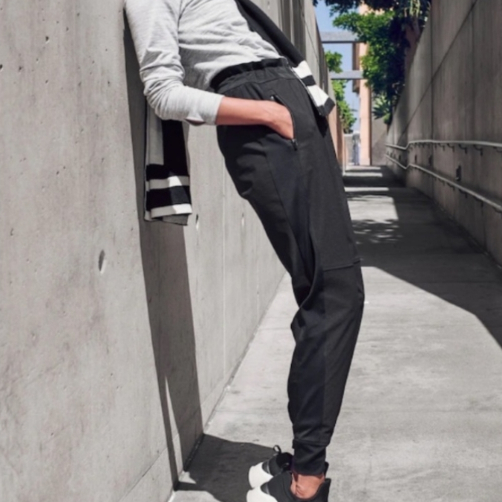 Athleta Headlands Hybrid Trek Joggers
